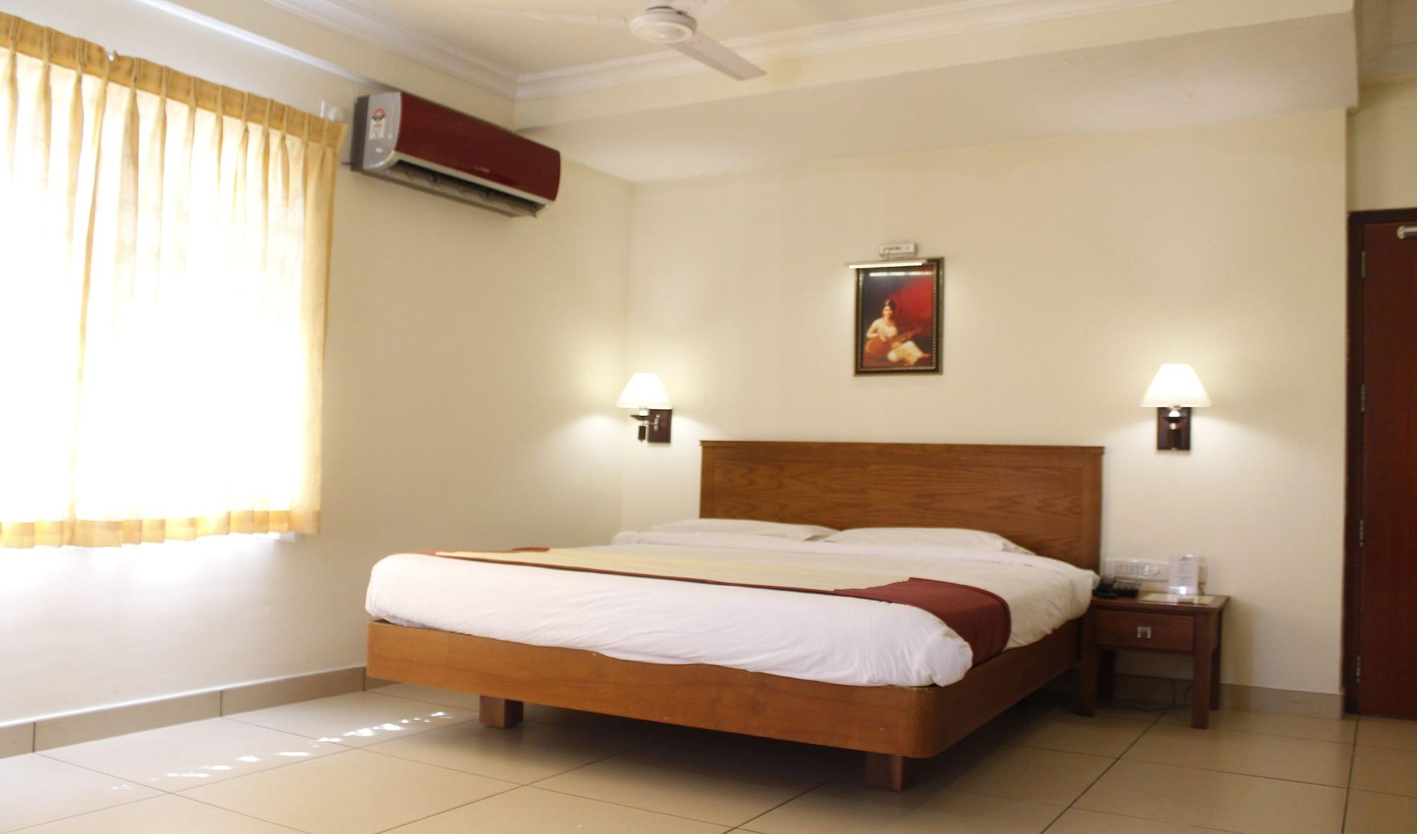 Hotel Aiswarya Kochi Exteriör bild